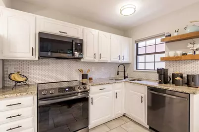 1531 McCoy Street, Dallas, TX 75204 - Photo 8