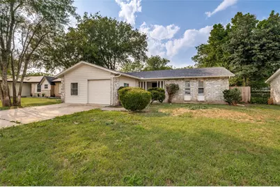 1551 Oakbrook Street, Lancaster, TX 75134 - Photo 2