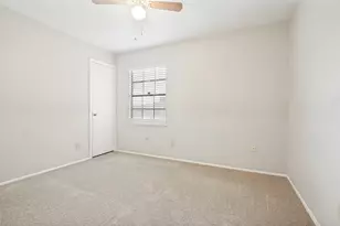 450 Weaver St, Cedar Hill, TX 75104 - Photo 2