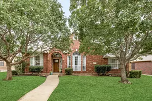 1632 Castle Pines Dr, Frisco, TX 75036 - Photo 1