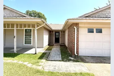 2661 Berkshire Lane, Grand Prairie, TX 75052 - Photo 2