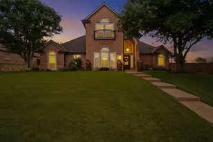 8825 Turnberry Ct, Fort Worth, TX 76179 - Photo 2