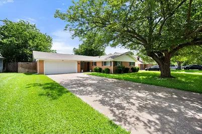 5609 Westcreek Drive, Fort Worth, TX 76133 - Photo 4