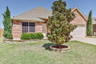 2853 Cascade Cove Dr, Little Elm, TX 75068 - Photo 2