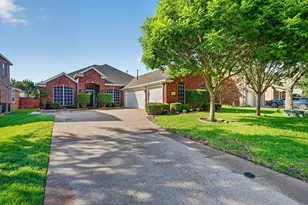 9506 Garrett Dr, Rowlett, TX 75089 - Photo 2
