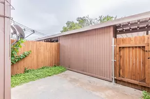 5765 Shadydell Dr, Fort Worth, TX 76135 - Photo 28