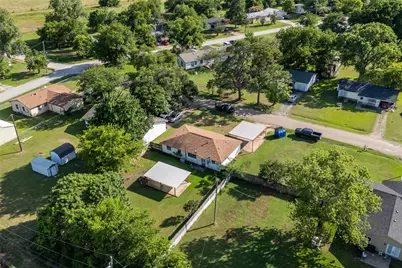 204 N Texas Street, Whitney, TX 76692 - Photo 16