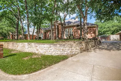 3624 Chateaux Lane, Hurst, TX 76054 - Photo 2