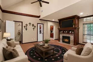 6705 Forest Oaks Ct, Granbury, TX 76049 - Photo 22