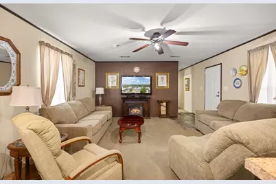 6619 Dayla Court, Granbury, TX 76049 - Photo 12