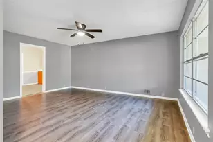 1118 W McGee St, Sherman, TX 75092 - Photo 10