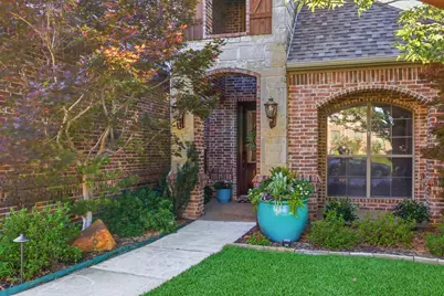 7013 Cherrybark Lane, North Richland Hills, TX 76182 - Photo 4
