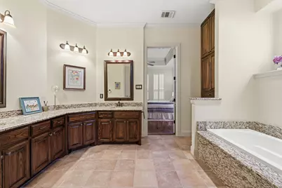 7013 Cherrybark Lane, North Richland Hills, TX 76182 - Photo 20