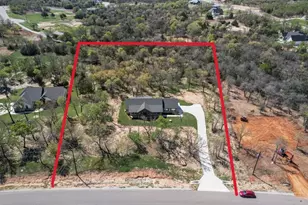 245 Creek Crossing St, Alvord, TX 76225 - Photo 4