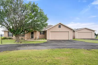 9113 N Monterrey Drive, Alvarado, TX 76009 - Photo 2