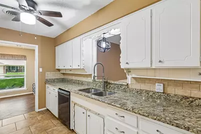 1706 Camellia Drive, Arlington, TX 76013 - Photo 12