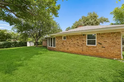 1706 Camellia Drive, Arlington, TX 76013 - Photo 30