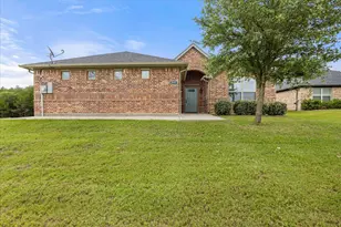 2507 Santiago Dr, Granbury, TX 76048 - Photo 2