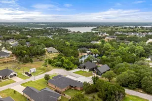 2507 Santiago Dr, Granbury, TX 76048 - Photo 30