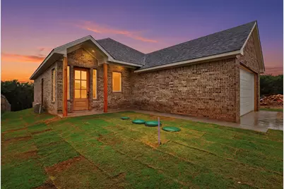 1413 Ridgeview Circle, Granbury, TX 76048 - Photo 2