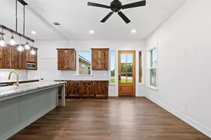 1413 Ridgeview Cir, Granbury, TX 76048 - Photo 10