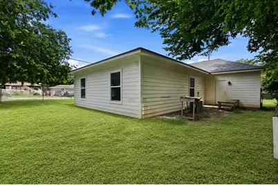 1315 Joslin Street, Cleburne, TX 76033 - Photo 22