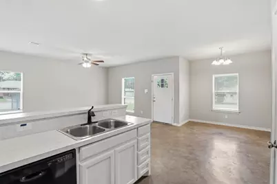 1315 Joslin Street, Cleburne, TX 76033 - Photo 4