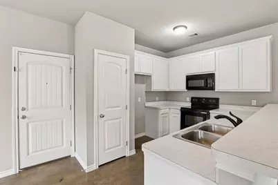 1315 Joslin Street, Cleburne, TX 76033 - Photo 6