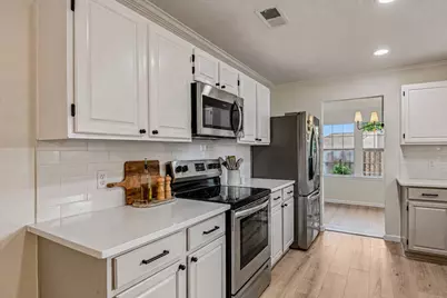 7524 Brentwood Court, North Richland Hills, TX 76182 - Photo 12