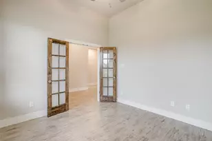 1038 Colt Rd, Springtown, TX 76082 - Photo 6
