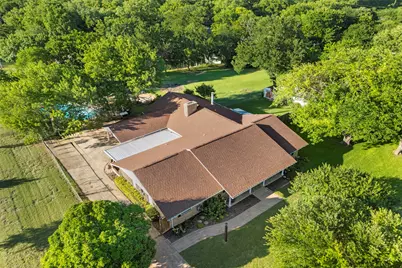 103 Cedar Drive, Oak Leaf, TX 75154 - Photo 32