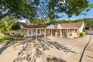 103 Cedar Dr, Oak Leaf, TX 75154 - Photo 30