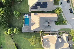 1221 Falcon Dr, Grapevine, TX 76051 - Photo 34
