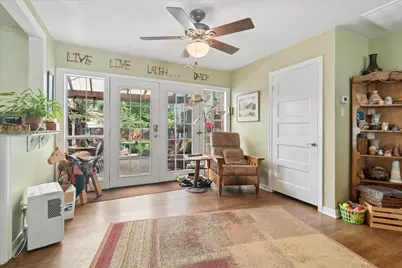 8910 San Fernando Way, Dallas, TX 75218 - Photo 4