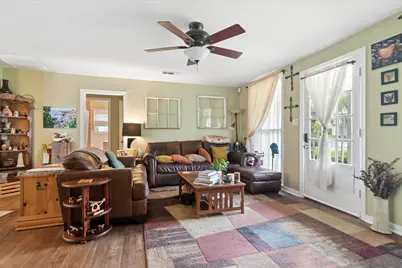 8910 San Fernando Way, Dallas, TX 75218 - Photo 2