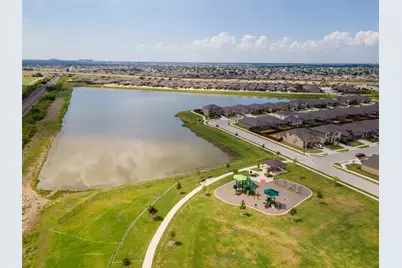 252 Drumcliffe Drive, Fort Worth, TX 76052 - Photo 22