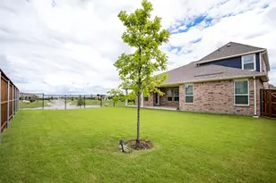 715 Parkside Dr, Justin, TX 76247 - Photo 34