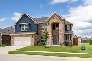 715 Parkside Dr, Justin, TX 76247 - Photo 2