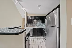 2428 Forest Brook Ln, Arlington, TX 76006 - Photo 4