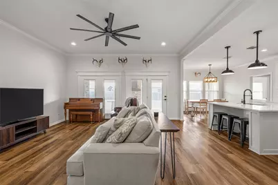 395 Cavitt Court, Robinson, TX 76706 - Photo 4
