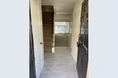 915 N Elm Street #3, Denton, TX 76201 - Photo 2