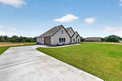1026 Colt Road, Springtown, TX 76082 - Photo 2