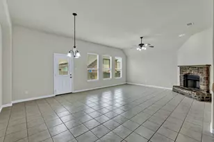 729 Red Elm Ln, Fort Worth, TX 76131 - Photo 8