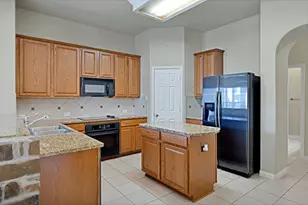 729 Red Elm Ln, Fort Worth, TX 76131 - Photo 16