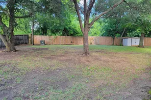 223 Baylor Dr, Glenn Heights, TX 75154 - Photo 16