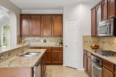 9004 Regal Oaks Drive, McKinney, TX 75072 - Photo 10