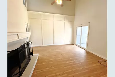 725 Cain Street, Lake Dallas, TX 75065 - Photo 2