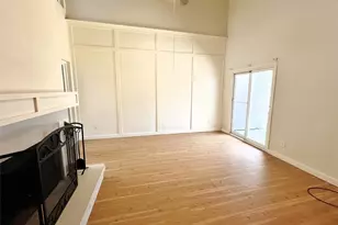 725 Cain St, Lake Dallas, TX 75065 - Photo 2