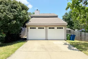 725 Cain St, Lake Dallas, TX 75065 - Photo 1
