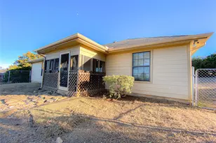 1306 Laredo Dr, Granbury, TX 76048 - Photo 28
